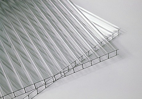 поликарбонат прозрачный 4мм 0,77кг/м2 Petalex Pronto